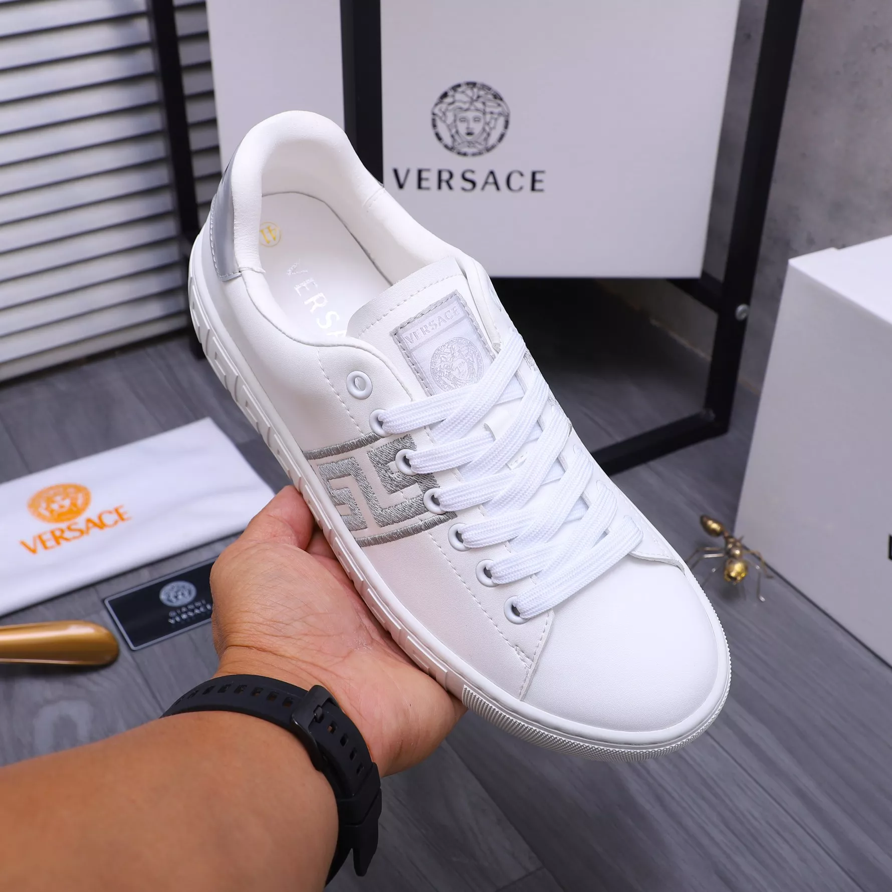 versace decontractees chaussures pour femme s_12744213